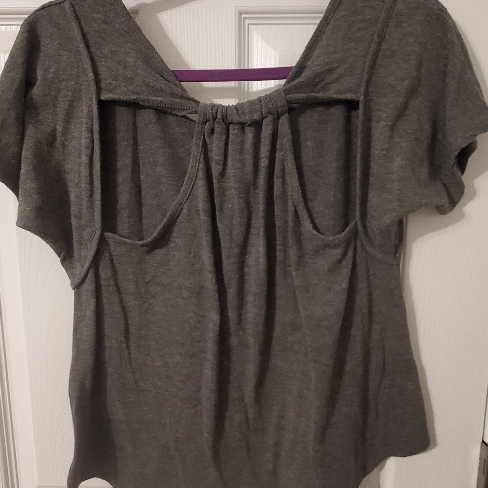 Women's Top - Picture 3 of 4